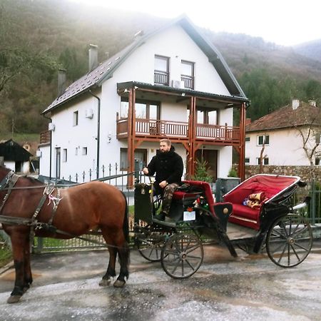 Villa Vrelo Bosne Сараево Экстерьер фото